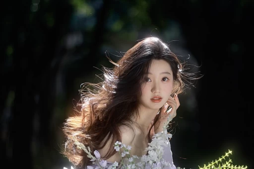 19岁全红婵身高猛长体型大变到认不出！背2万块包逛三星堆本人亲口承认：送的自己买不起